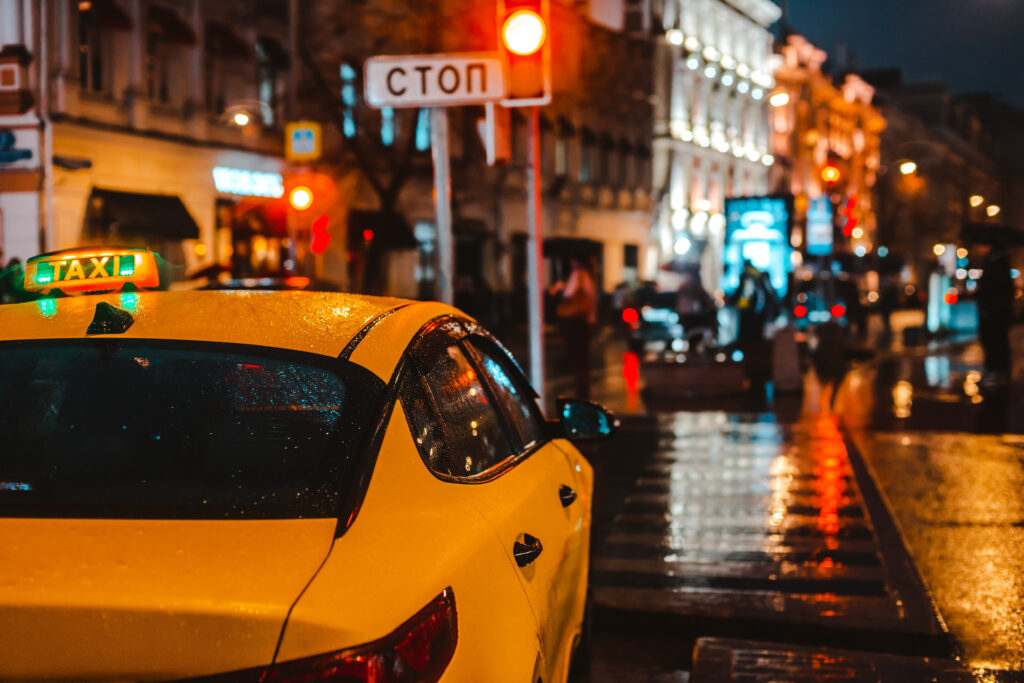 How Portcarling Taxis in CA Enhances Your Travel Experience